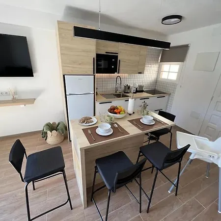 Relaxing Garden Cristianos Con Jacuzzi Y Barbacoa