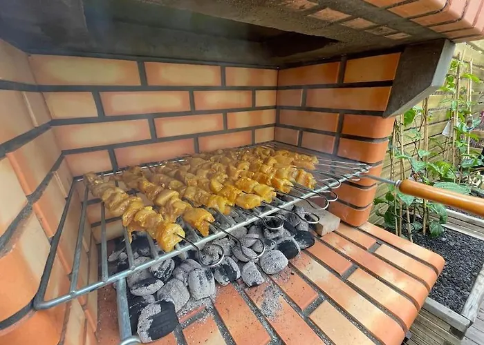 Relaxing Garden Cristianos Con Jacuzzi Y Barbacoa Apartamento *