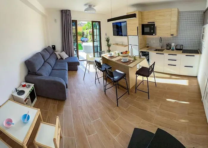 Apartamento Relaxing Garden Cristianos Con Jacuzzi Y Barbacoa Arona (Tenerife)