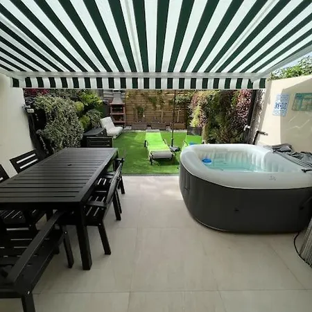 Relaxing Garden Cristianos Con Jacuzzi Y Barbacoa Apartment