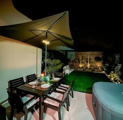 Relaxing Garden Cristianos Con Jacuzzi Y Barbacoa Lejlighed Arona (Tenerife)