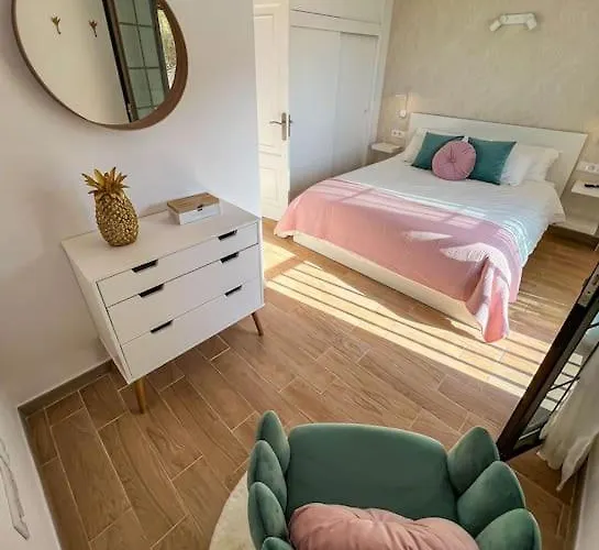 Relaxing Garden Cristianos Con Jacuzzi Y Barbacoa Lejlighed